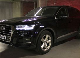 Audi- Q7