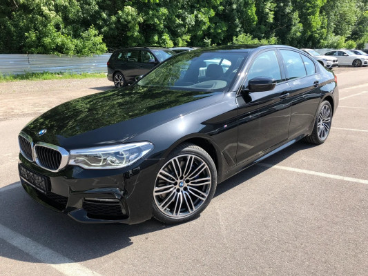 BMW 5, g30 черная