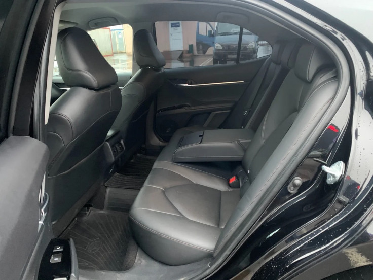 Toyota Camry, xv70 черная - аренда, прокат