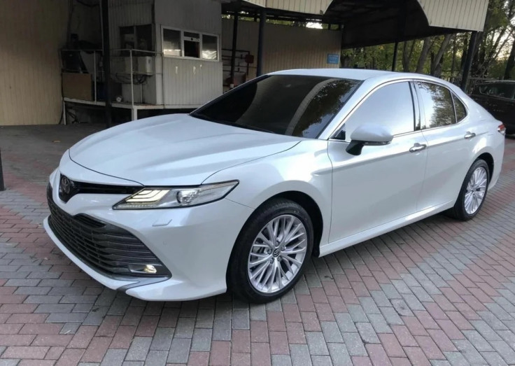 Toyota Camry, xv70 белая - аренда, прокат