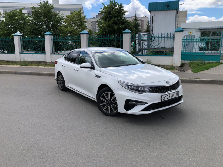 KIA Optima, белая - аренда, прокат